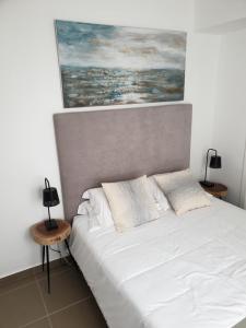 Kama o mga kama sa kuwarto sa Beautiful 2 Bed Apartment with views in Vilamoura