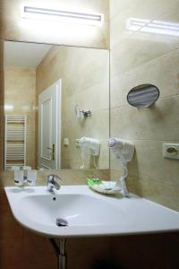 Koupelna v ubytování WINDSOR SPA Hotel