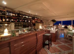 Area lounge atau bar di Hotel Villa Brunella