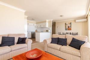 Gallery image of Beachpoint, Unit 402, 28 North Street in Forster