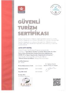 un curriculum bianco a strisce rosse di leto city hotel a Eskişehir