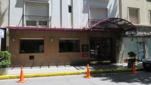 Tòa nhà nơi khách sạn tọa lạc