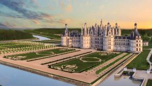 an aerial view of the château de chambord at Bungalow de 2 chambres avec piscine partagee jardin clos et wifi a Onzain in Onzain