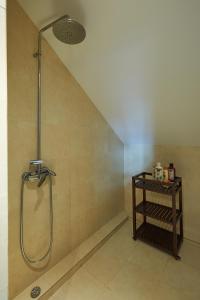 Ένα μπάνιο στο Spacious apartment in Estoril with private garden, 120 m² +19 φωτογραφίες