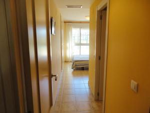 Posteľ alebo postele v izbe v ubytovaní Charming Apartment in Dénia with Shared Pool