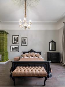 Легло или легла в стая в 3 room Apartments , Rohatyntsyv Street