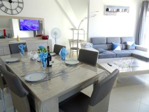 Ruang duduk di Appartement convivial à Berck avec vue sur mer (72m²) + Balcon