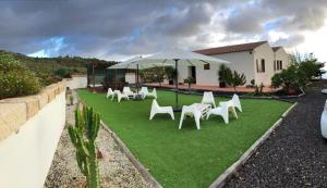 Κήπος έξω από το Spacious house in Arona with terrace and garden