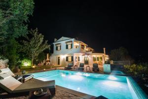 The swimming pool at or close to Villa Magnolia Corfu