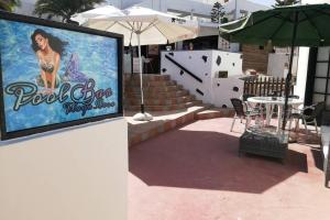 Patio lub wspólna przestrzeń na świeżym powietrzu w obiekcie Apartamento Giovanni 09 Playa Roca