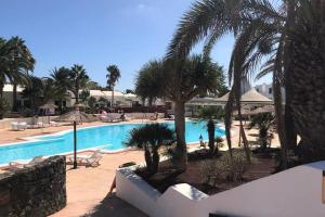 Basen w obiekcie Apartamento Giovanni 09 Playa Roca lub w pobliżu