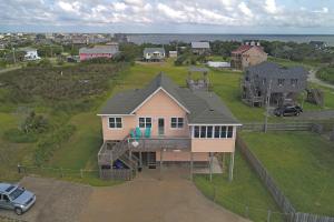 Imagen de la galería de Vincent VanGo to the Beach #13-H, en Hatteras