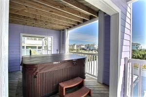 Gallery image of Mas Tequila #28-5 in Avon
