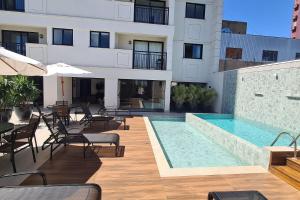 The swimming pool at or close to Apartamento Studio no Centro de Foz