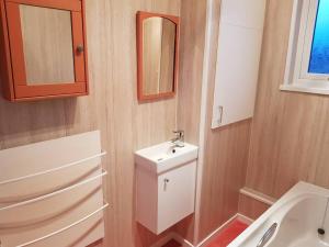 Ένα μπάνιο στο Apartment - Sleeps 4 - Pet friendly - Balcony +5 φωτογραφίες