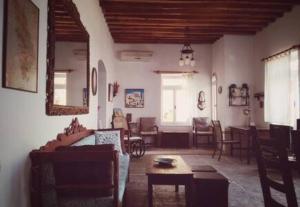 Гостиная зона в Stunning House - Sleeps 11 Terrace & Sea View