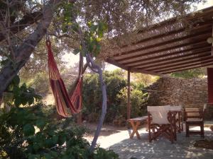 Сад в Stunning House - Sleeps 11 Terrace & Sea View