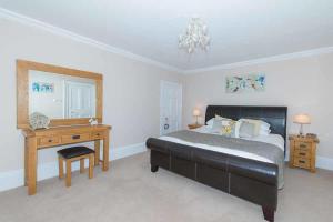 Balmeadowside Farmhouse near Cupar Fife