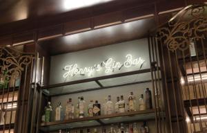 Lounge oder Bar in der Unterkunft NOPSI Hotel New Orleans