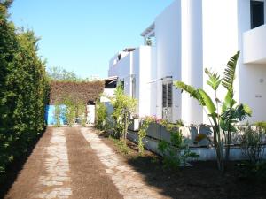 A garden outside B&B Villa Genny a pochi passi dal mare