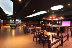 Restoran atau tempat lain untuk makan di Ramee Dream Resort