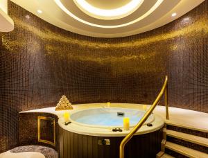 Gallery image ng Ezdan Palace Hotel sa Doha