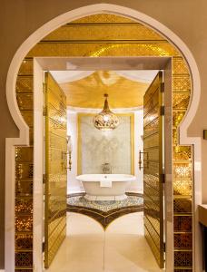 Gallery image ng Ezdan Palace Hotel sa Doha