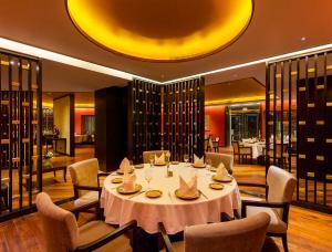 Seating area sa Ezdan Palace Hotel