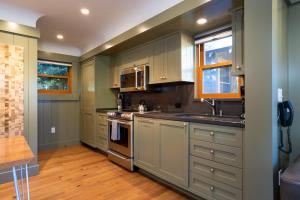 Gallery image of Cedar Crest - Mallard Cottage 5 in Homewood