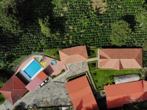 Bazén v ubytování Finca Hotel Guayacundo nebo v jeho okolí