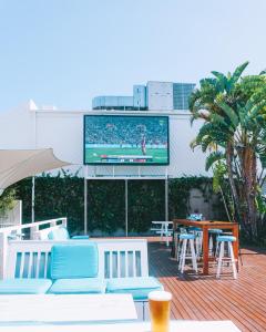 TV a/nebo společenská místnost v ubytování Comfort Inn Towradgi Beach