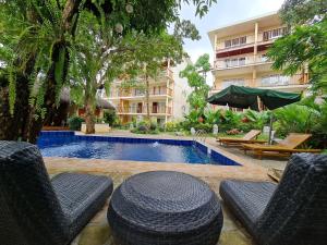 Bazén v ubytování Boracay Amor Apartment nebo v jeho okolí + 37 fotografií