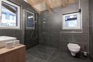 Kúpeľňa v ubytovaní Chalet Dorf Wagrain Alpenleben by AlpenTravel
