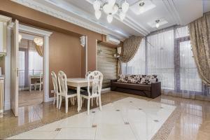 Gallery image of Gefest Luxury Sea View Apartment in Odesa +10 photos
