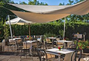 Ogród w obiekcie LH Hotel Excel Roma Montemario