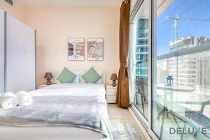 Gallery image of Cozy 2-Bedroom Apartment at Dubai Gate 2, JLT by Deluxe Holiday Homes in Dubai
