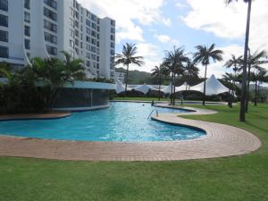 Baseinas apgyvendinimo įstaigoje 130 BREAKERS RESORT HOTEL Umhlanga arba netoliese