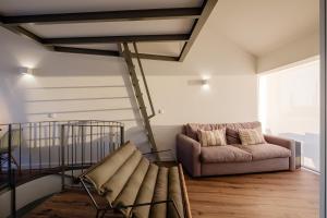 BOUTIQUE Rentals- ATTICO Luxury Design-Ocean views的休息区
