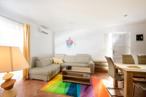 Posezení v ubytování Plavo nebo Istra Apartments + 37 fotografií