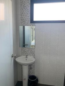 A bathroom at Nub Thong Residence