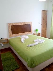 Llit o llits en una habitació de 3 bedrooms appartement with city view and terrace at Seia