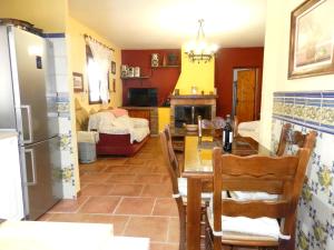 Kuchnia lub aneks kuchenny w obiekcie Elegant villa in Padul with private pool