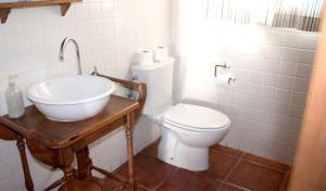 A bathroom at Cosy house in Estepa with mountain view Még 26 kép