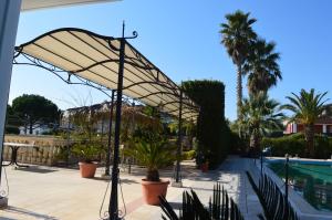Bazén v ubytování Hotel Parco Serrone nebo v jeho okolí