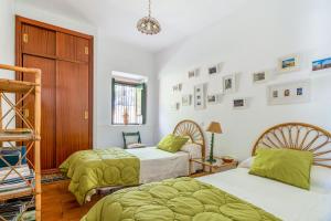 Ένα ή περισσότερα κρεβάτια σε δωμάτιο στο Charming Villa in Cortegana with Pool +12 φωτογραφίες