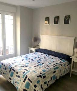 Postel nebo postele na pokoji v ubytování Welcoming apartment in León - 35 m² with comfort
