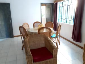 Χώρος καθιστικού στο Seaview Apartment in Flic en Flac - 60 m² with Balcony