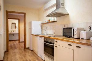 Kuchnia lub aneks kuchenny w obiekcie Apartamentos Onki Xin