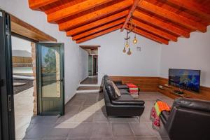 A seating area at Casa Rural La Jicara