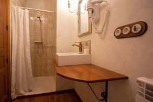 Łazienka w obiekcie Apartamentos Onki Xin
